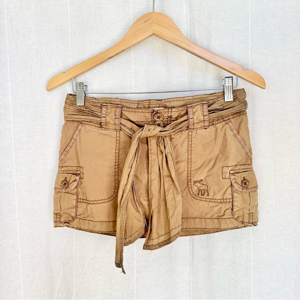 Abercrombie & Fitch brown vintage cargo mini skirt. Size 00. Y2K. Early 2000’s.